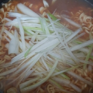 ごま油香るネギラーメン（味噌味）